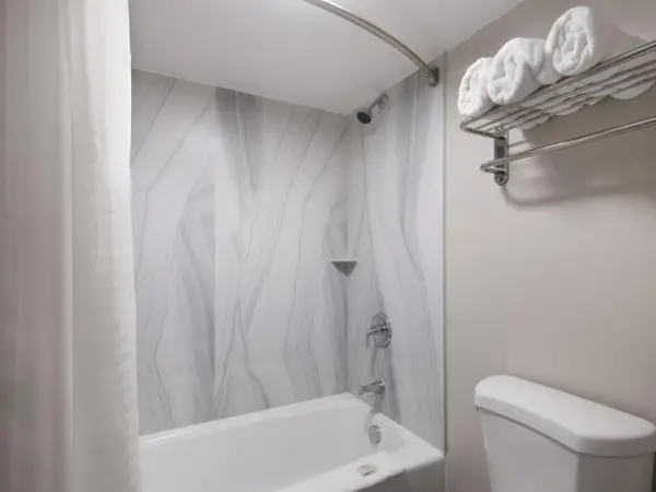 Days-Inn by Wyndham Montgomery I-85 10