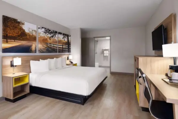 Days-Inn by Wyndham Montgomery I-85 6